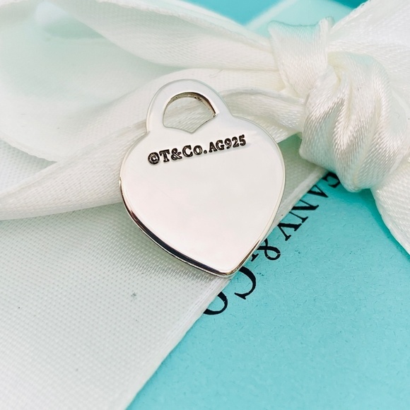 Tiffany & co engravable heart charm silver  New with box - Picture 2 of 4